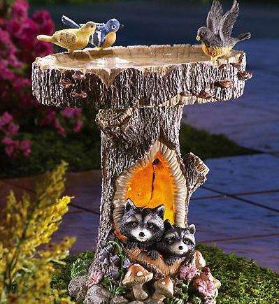 ** READ BEFORE BIDDING ** Solar Birdbath w/ Racoon Statue