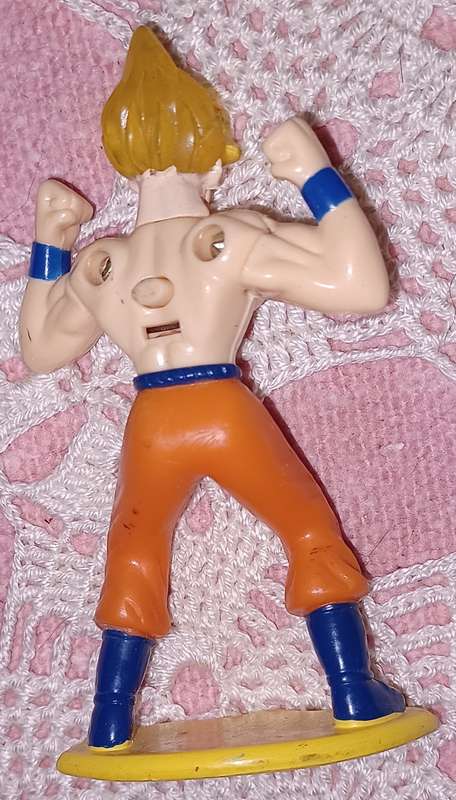 Dragonball Z Burger King Toy GOKU Display Action Figure 2002