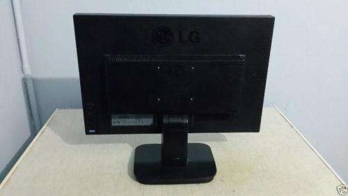 LG FLATRON L192WS - 1440x900 VGA screen