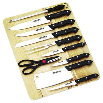 11 PIECE KITCHEN KNIFE SET WITH WOODEN CUTTING BOARD