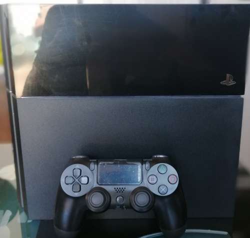PS4 Console