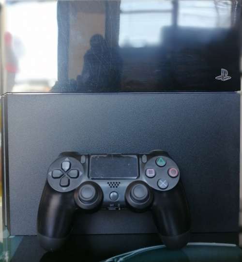PS4 Console