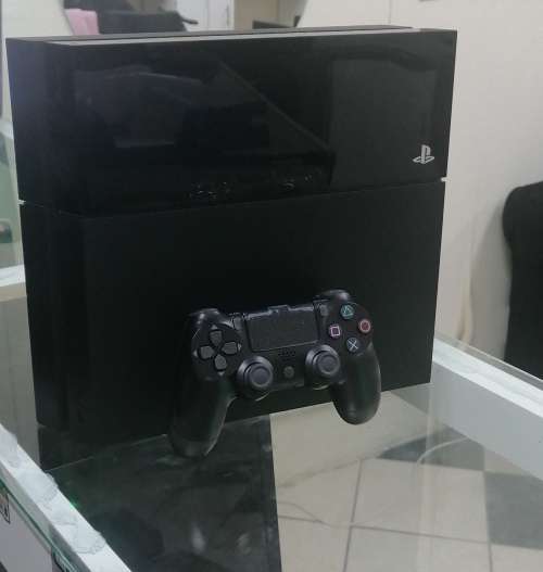 Playstation 4 Console