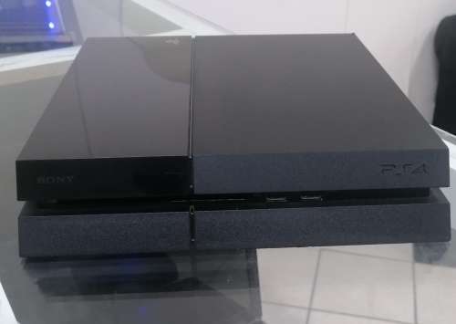 Playstation 4 Console