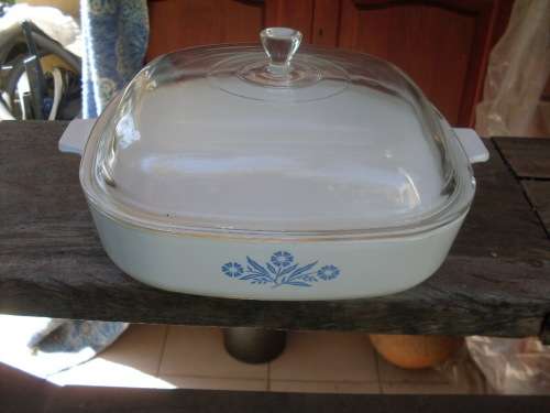 VINTAGE C0RNING WARE USA "CORNFLOWER BLUE" 11 IN P-16-8  DISH WITH LID