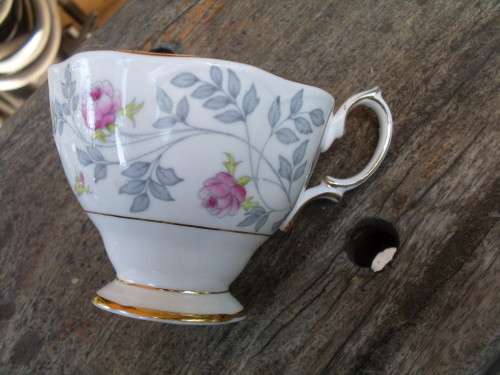 LOVELY ROYAL ALBERT FINE BONE CHINA TEA CUP (ONLY!!) "CONWAY" WITH PRETTY SMALL ROSES GREY LEAF