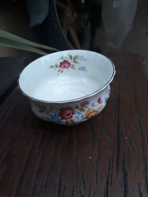 WOW! MY FAV.  ROYAL ALBERT PRETTY AS ANYTHING JUBILEE ROSE SUGAR BOWL