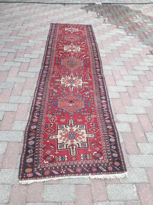 I THINK IT MAYBE VINTAGE A PERSIAN RUNNER. HAMADAN? AZERBAIJAN? SIRJAN? GEOMETRIC FLORAL !