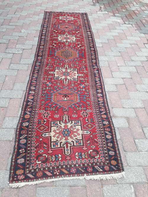 I THINK IT MAYBE VINTAGE A PERSIAN RUNNER. HAMADAN? AZERBAIJAN? SIRJAN? GEOMETRIC FLORAL !