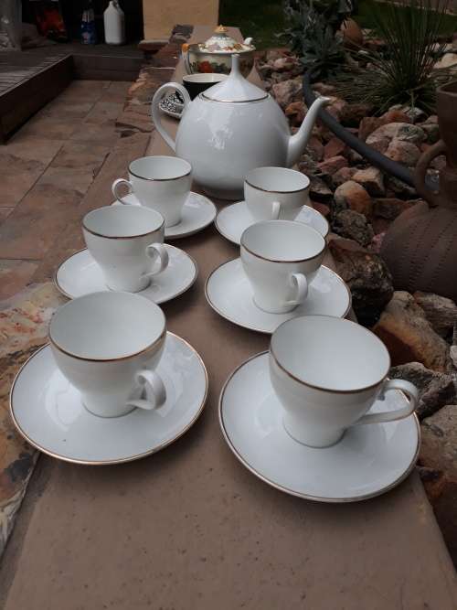 VINTAGE HUTSCHENREUTER GERMANY PART POESIE COFFEE SERVICE (CLASSIC WHITE & GILT RIMS)