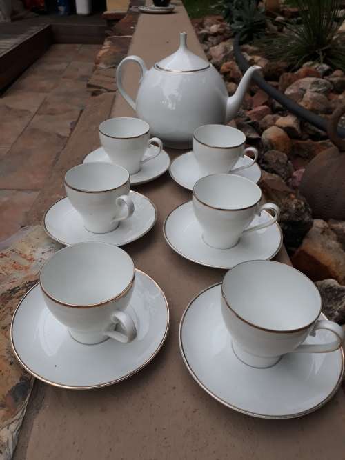VINTAGE HUTSCHENREUTER GERMANY PART POESIE COFFEE SERVICE (CLASSIC WHITE & GILT RIMS)