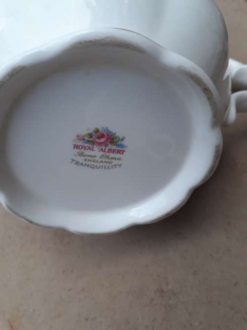 LOVELY ROYAL ALBERT VINTAGE "TRANQUILITY"  SMALLER TEAPOT WHICH HAS DAMAGE!!!