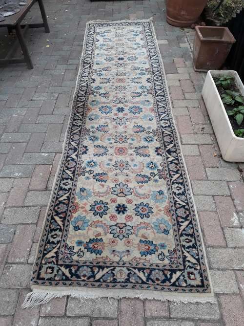 BEAUTIFUL INDO PERSIAN CARPET RUNNER IN PINK BLUE FLORALS 350 X