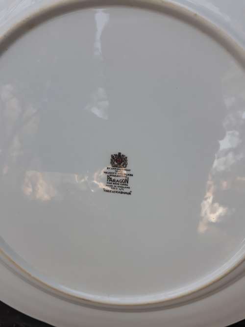EXQUISITE & BEAUTIFULLY MADE PARAGON FINE BONE CHINA ENGLAND TREE OF KASHMIR DINNER PLATE