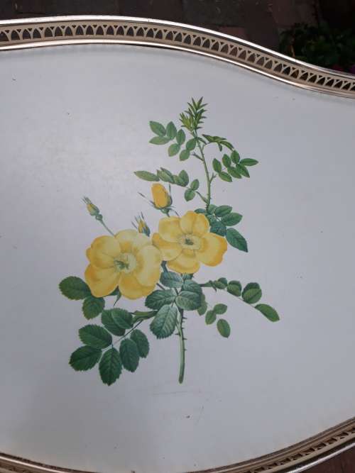 VINTAGE RETRO LIGHT GOLD TONE ALUMINIUM & ROSE DECORATED TEA / DRINKS TROLLEY / CASTORS
