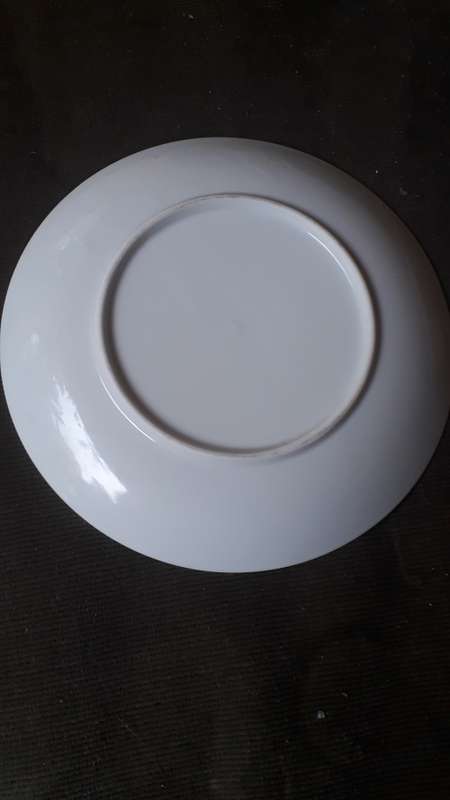 BELIEVED IMARI  LOVELY DECORATIVE 16.5CM PLATE NUMBER 1