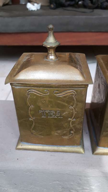VINTAGE BRASS KITCHENALIA  ETCHED/CHASED SMALL TEA & COFFEE CANNISTERS LIDS & FINIALS