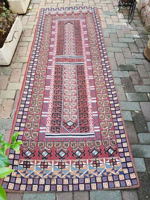 DYNAMITE HAND MADE ORIENTAL PERSIAN STYLED SUMAK (TAPESTRY STYLE) RUG, CARPET
