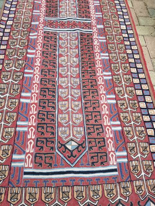 DYNAMITE HAND MADE ORIENTAL PERSIAN STYLED SUMAK (TAPESTRY STYLE) RUG, CARPET