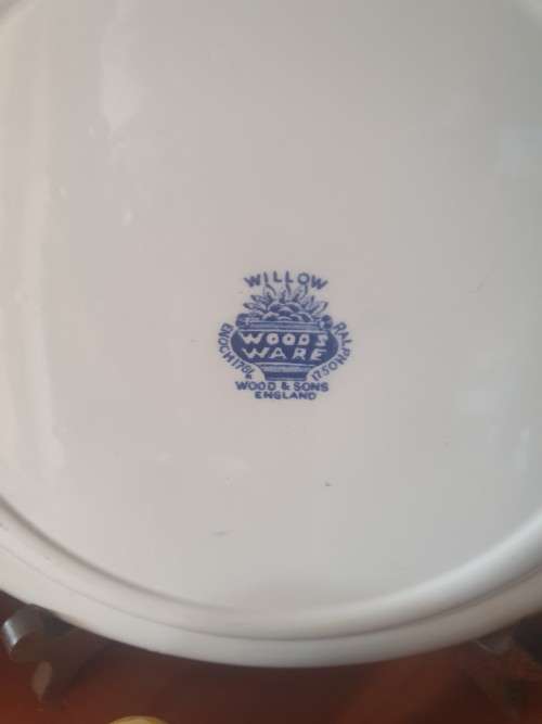 WOOD & SONS ENGLAND WOODS WARE BLUE & WHITE WILLOW DINNER PLATE 25CM