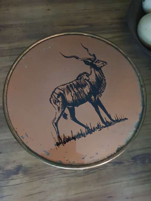 VINTAGE RETRO COPPER OR IN PLACES COPPER LOOK TRIPOD SIDE TABLE WITH KUDU DECOR