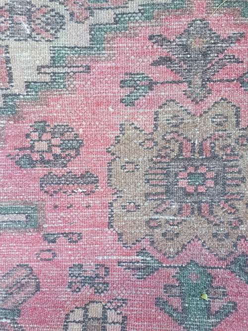 HAND KNOTTED PERSIAN HAMADAN RUG. GEOMETRIC FLORAL PINK  BROWN BEIGE TONES