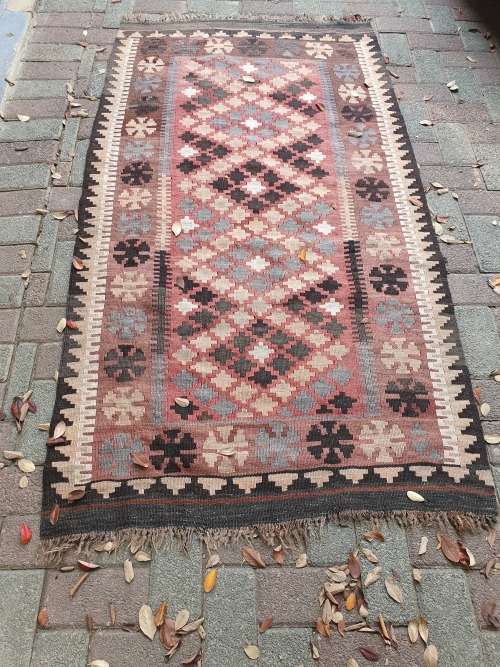 FOR JOHANNES GROBBELAAR HAND KNOTTED ORIENTAL /PERSIAN KILIM FLAT WEAVE RUG EARTHY COLOURS