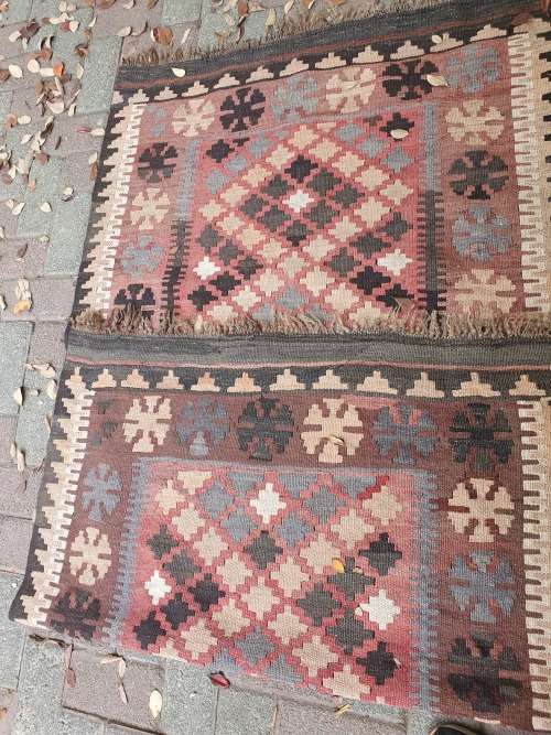 FOR JOHANNES GROBBELAAR HAND KNOTTED ORIENTAL /PERSIAN KILIM FLAT WEAVE RUG EARTHY COLOURS