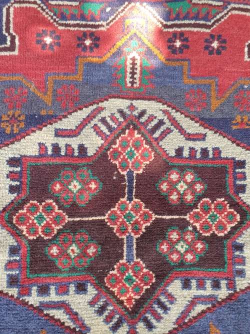 LOVELY PERSIAN / ORIENTAL TRIBAL HAND KNOTTED WOVEN RUG GEOMETRIC FLORAL 149CM BY 84CM NO 3