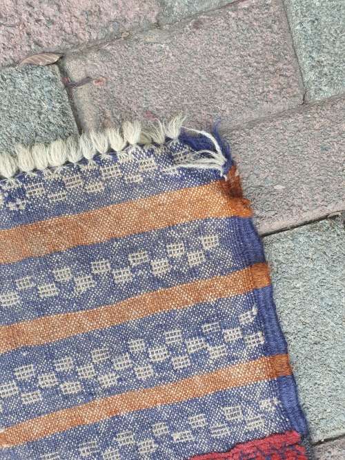 NICE HAND KNOTTED WOVEN PERSIAN / ORIENTAL TRIBAL RUG GEOMETRIC FLORAL LENGTH 148CM BY 87CM NO 5