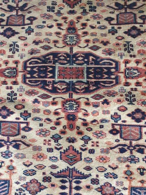BEAUTIFUL DETAILED VERY FINELY HAND KNOTTED ORIENTAL / PERSIAN CARPET FLORAL ETC