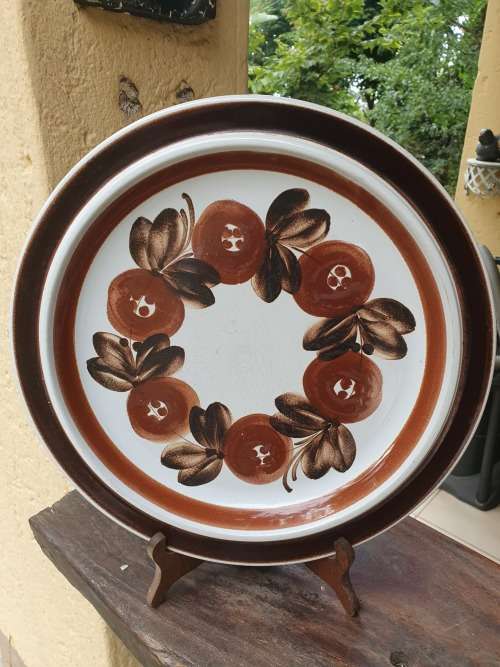 ARABIA FINLAND VINTAGE 1960`S LARGE ROUND PLATTER  OR CHARGER `ANEMONE`