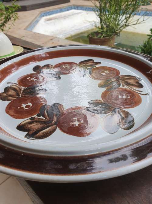 ARABIA FINLAND VINTAGE 1960`S LARGE ROUND PLATTER  OR CHARGER `ANEMONE`