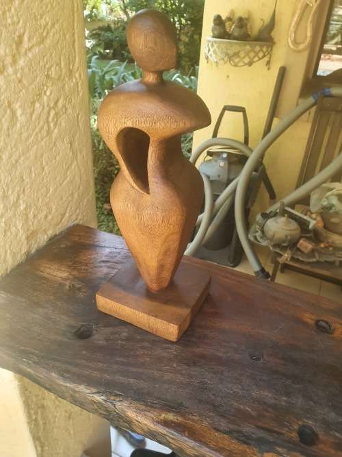 LOVELY AFRICAN WOODEN ABSTRACT SCULPTURE OF A WOMAN??