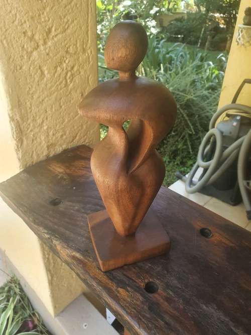 LOVELY AFRICAN WOODEN ABSTRACT SCULPTURE OF A WOMAN??
