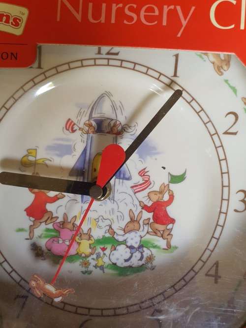 2002 ? ROYAL DOULTON NEW IN BOX BUNNYKINS NURSERY CLOCK