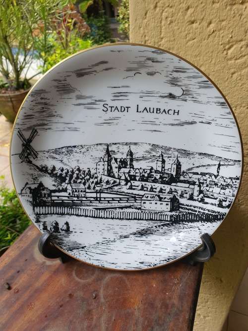 Dexion porcelain Munchen souvenir plate depicting scene of Stadt Laubach