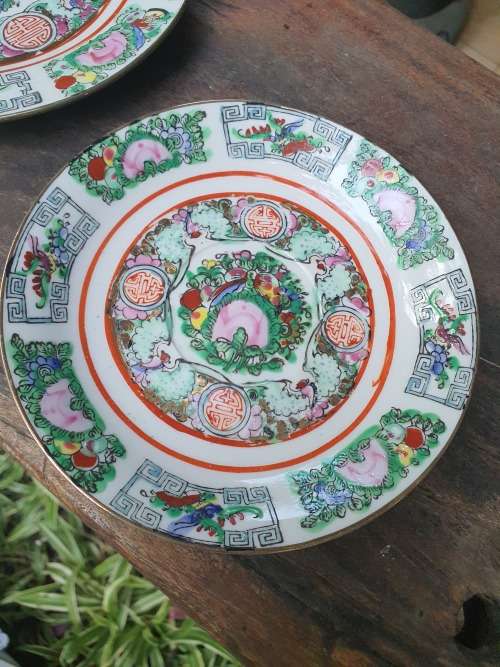 Vintage Lovely hand painted oriental (Chinese) Famille Rose tea trio
