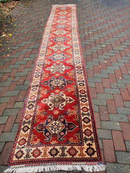 Beautiful  hand knotted Persian / Oriental 4.86 meters Kazak runner carpet with underfelt