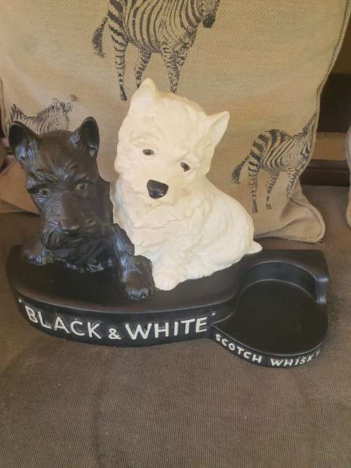 FOR ERICVintage Brentleigh Ware Scottie & Westie terrier dog. Black & White whiskey ceramic bar item