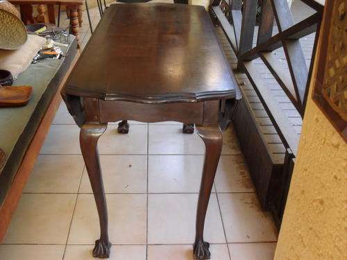 REDUCED!!  A  BEAUTY. SURELY YOU CANNOT RESIST! VINTAGE IMBUIA BALL & CLAW DROP SIDE TABLE (ROUND)