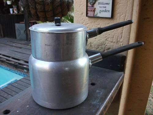 VINTAGE PYRAMID 3 1/4 PINT HEAVY DUTY DOUBLE BOILER