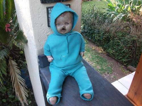 THERE IS SOMETHING PRECIOUS ABOUT THIS COMPOSITION? BABY DOLL