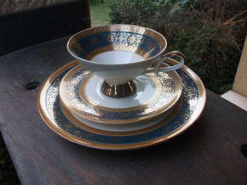 VINTAGE & EXQUISITE GAREIS WALDSASSEN BAVARIA TEA TRIO GOLD & COBALT BLUE. AN ABSOLUTE MUST!!!!