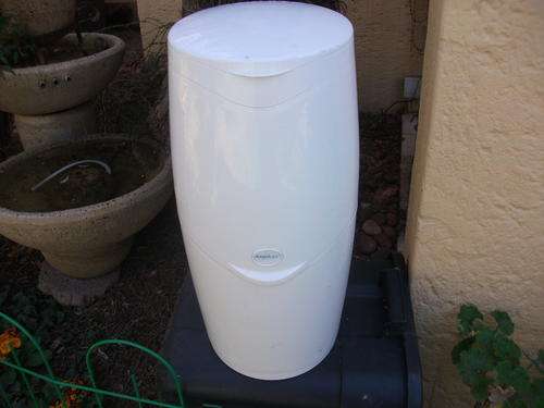NICE PRICE...ANGELCARE NAPPY BIN. THIS IS A BARGAIN!
