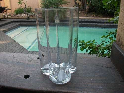 STRAIGHT FORWARD & COLLECTABLE VINTAGE RIIHIMAEN LASI (FINLAND)  3 HALF CIRCLE GLASS VASE, N-I-C-E