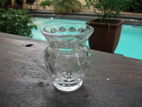 VINTAGE SMALL GLASS VASE OR TOOTHPICK HOLDER WITH PATTERN. SWEET PIECE