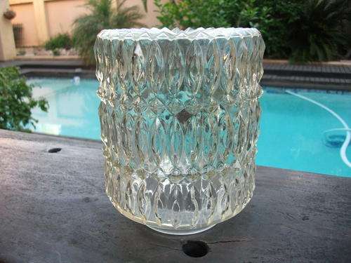 THIS IS A STUNNING PIECE!!! VINTAGE?? 6 INCH GALLERY PRESSED GLASS SHADE SUBTLE CHAMPAGNE COLOUR