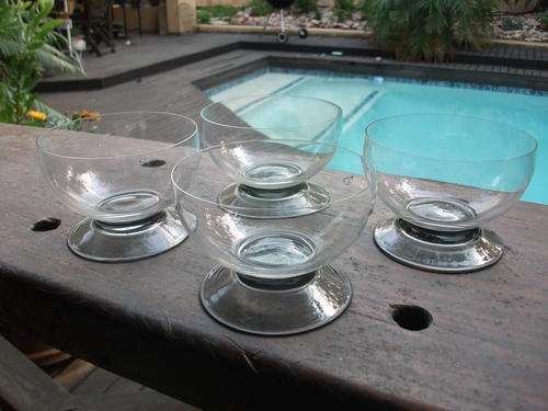 BEAUTIFUL, ELEGANT & FINE SET OF 4  RETRO SWEDISH CRYSTAL SMOKIE GREY DESSERT/PUDDING BOWLS