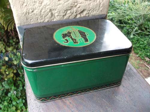 VINTAGE LYONS GREEN LABEL TEA TIN WITH AN ELEPHANT. GREEN & BLACK, NICE ONE!
